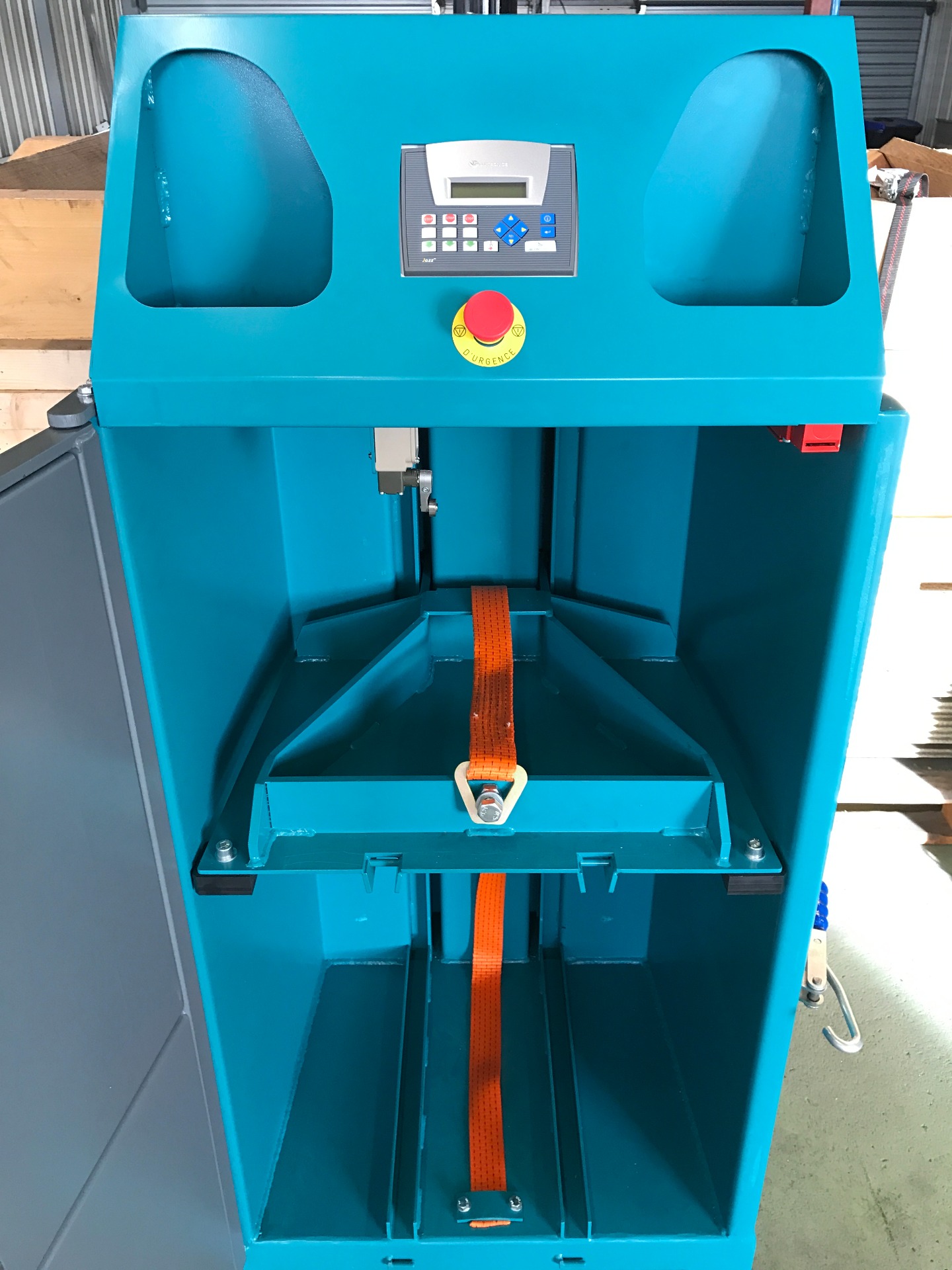 machine de presse de papier du carton 2.2Kw/presse compacteur de carton  avec le chariot